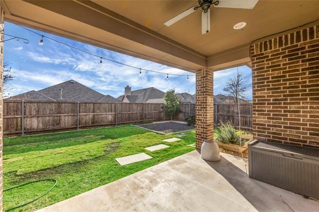 Building Photo - 1523 Carnation St