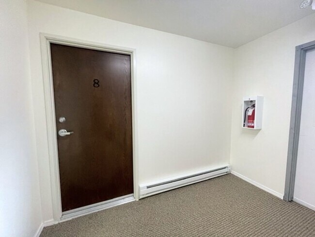 Building Photo - East Anchorage Condo with Laminate Floorin...