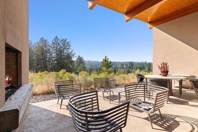 Building Photo - 2225 NW Reserve Camp Ct