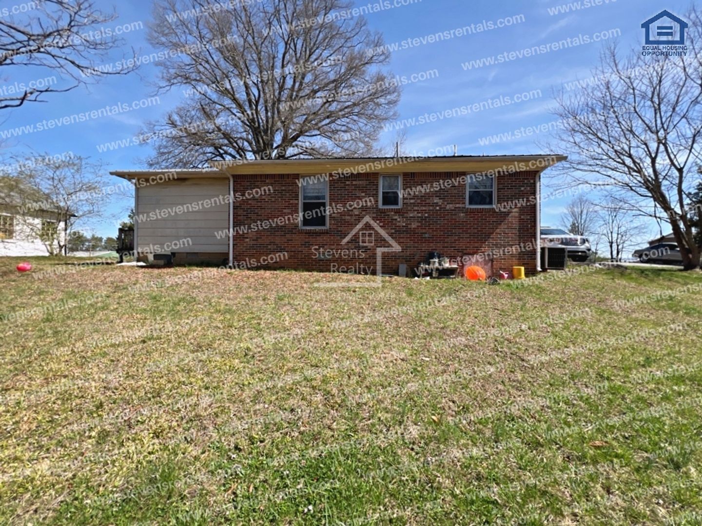 Building Photo - 31 Gibson Ave
