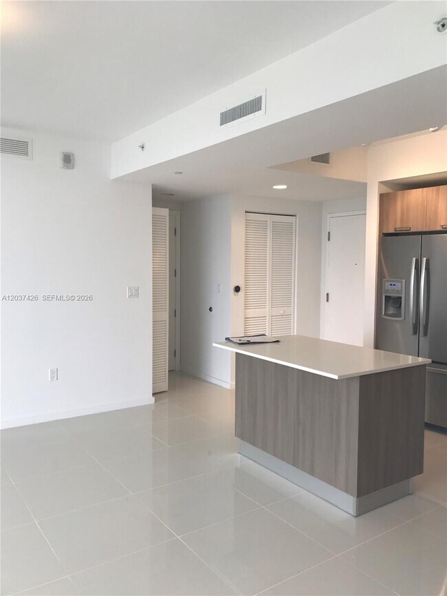 Building Photo - 5300 NW 85th Ave