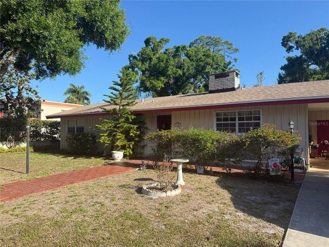 Building Photo - 1827 Alta Vista St