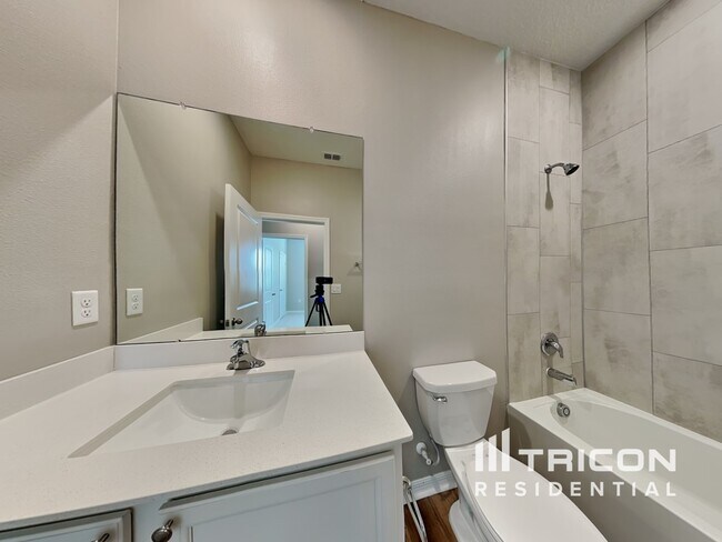 Building Photo - 4349 Carrabelle River Ln