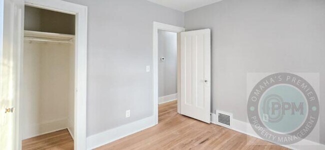 Building Photo - A "Must See" 2bd/1ba Beautiful home!