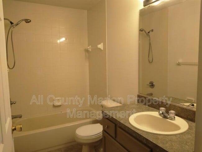 Building Photo - 27 Pecan Run Way