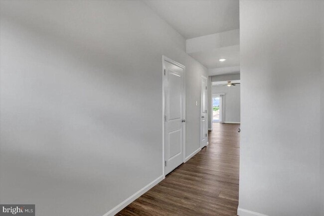 Building Photo - 1817 Holly Ln
