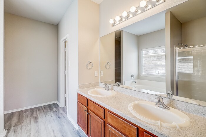 Building Photo - 109 Jennie Marie Cir