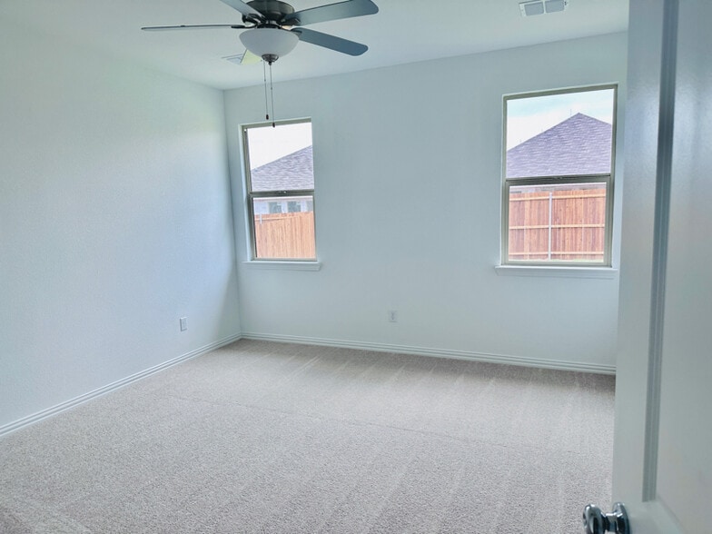 Building Photo - 3012 Chinkapin Ln