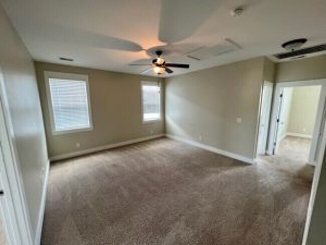 Building Photo - Carolina Park