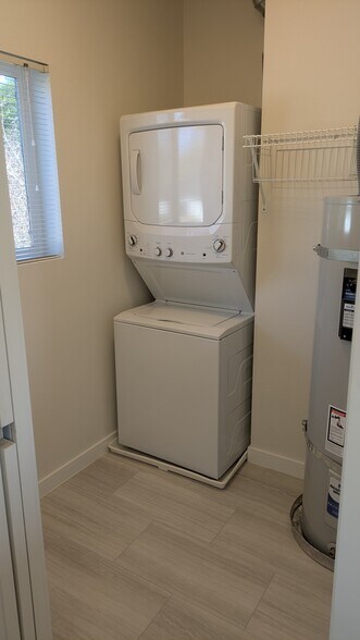 Building Photo - 1101 Bonneville Ave