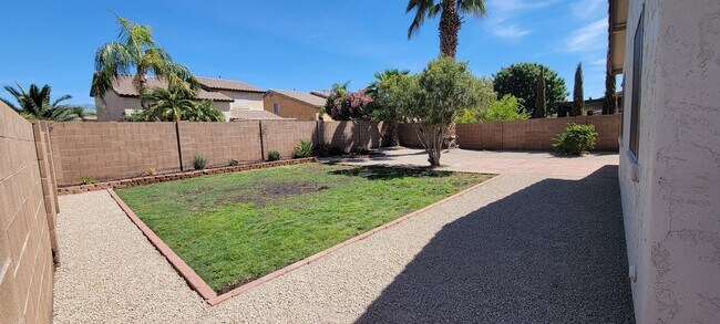 Building Photo - Unbelievable 3 bedroom 2 bath home in Pecan Creek