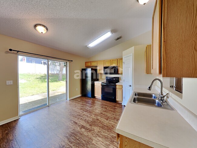 Building Photo - 2768 Whispering Trails Dr