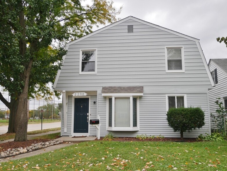 Primary Photo - 2298 Browning St