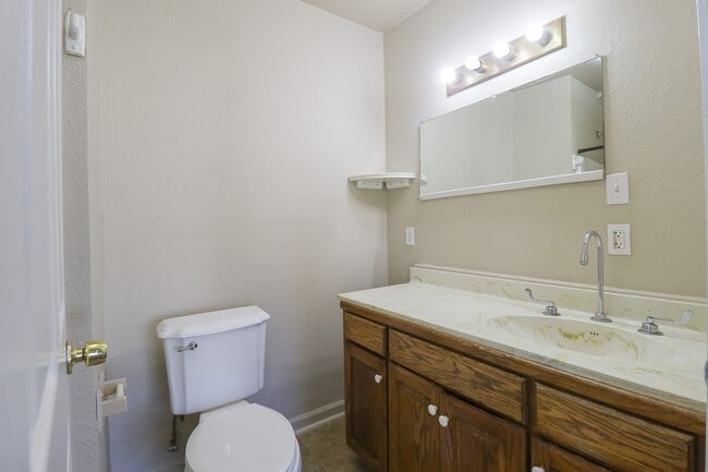 Building Photo - S 55th West Ave Duplex