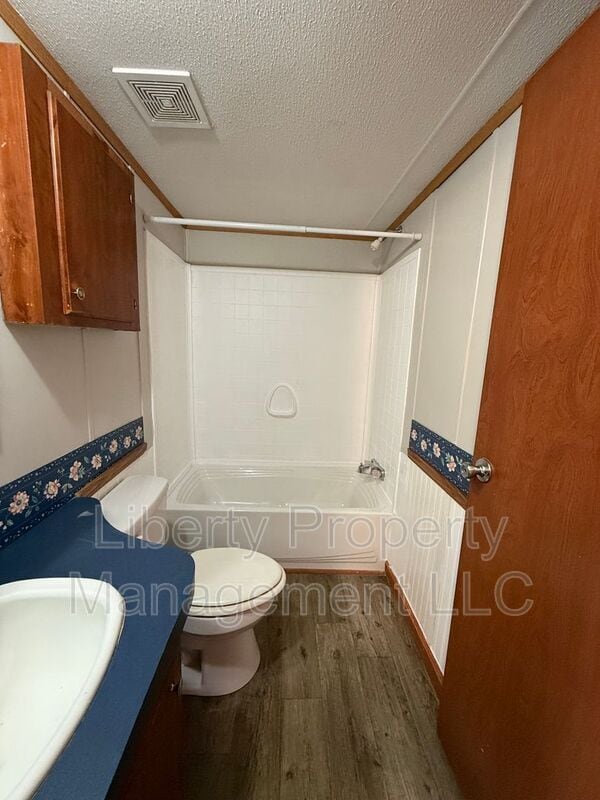 Building Photo - 29 Hillside Ln