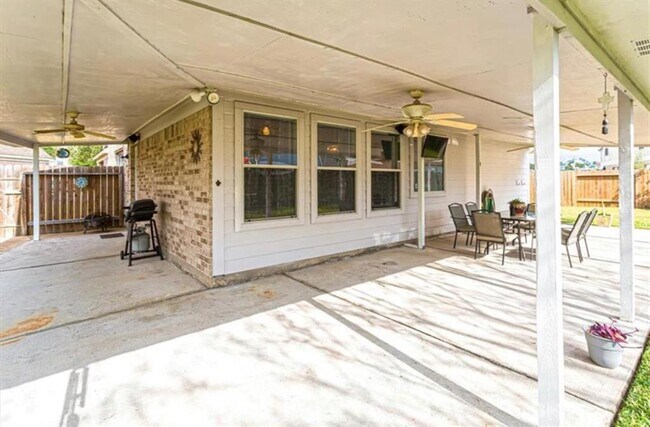 Building Photo - 12106 Landsdown Ridge Way
