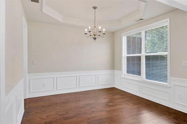 Building Photo - 440 Bayswater Way
