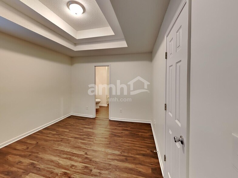 Building Photo - 364 Hidden Creek Ln