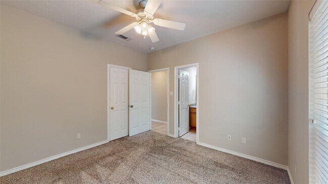 Building Photo - 1625 Park Pl