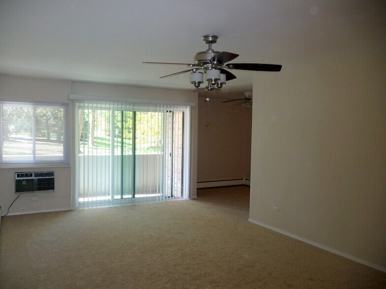 Building Photo - 1806 Hemlock Pl