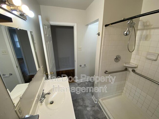 Building Photo - 11308 Gordon Rd