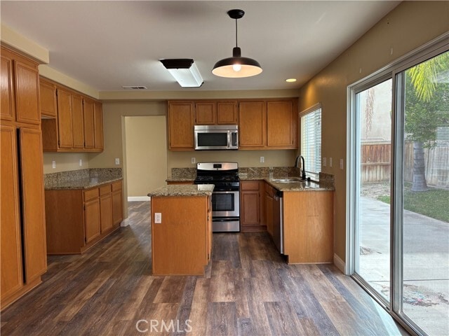 Building Photo - 39733 School House Way