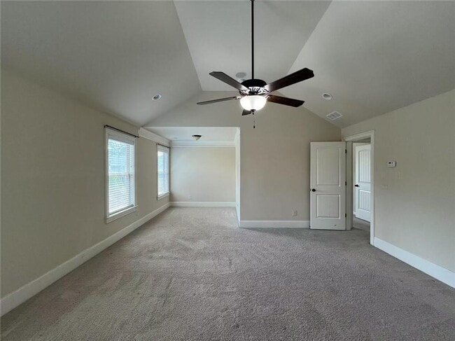 Building Photo - 5665 Winding Lakes Dr