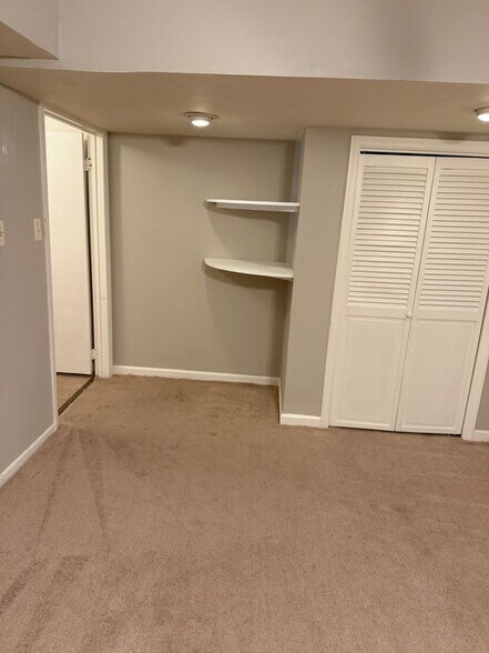 Building Photo - 706 Bismark Way