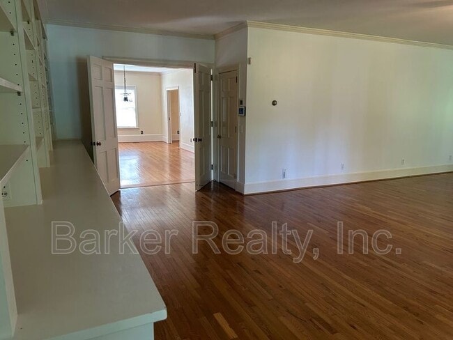 Building Photo - 636 Palmer Dr