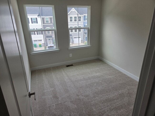 Building Photo - 1863 Bergerac Ct