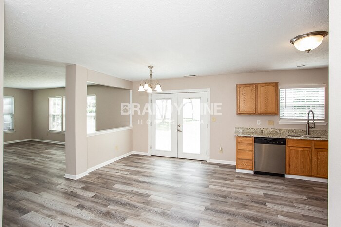 Building Photo - 967 Webb Dr