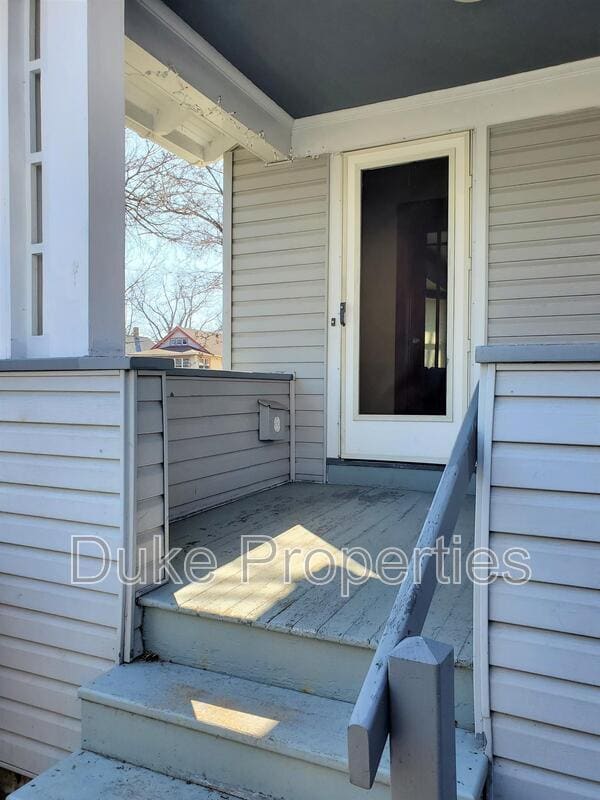 Primary Photo - 7 Iroquois St