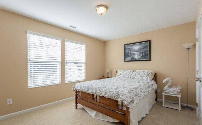 Building Photo - Gorgeous 4 bedroom home in Durham minutes from shopping and entertainment!