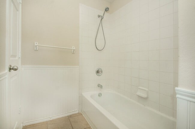 Building Photo - Cute house in Sherman for lease