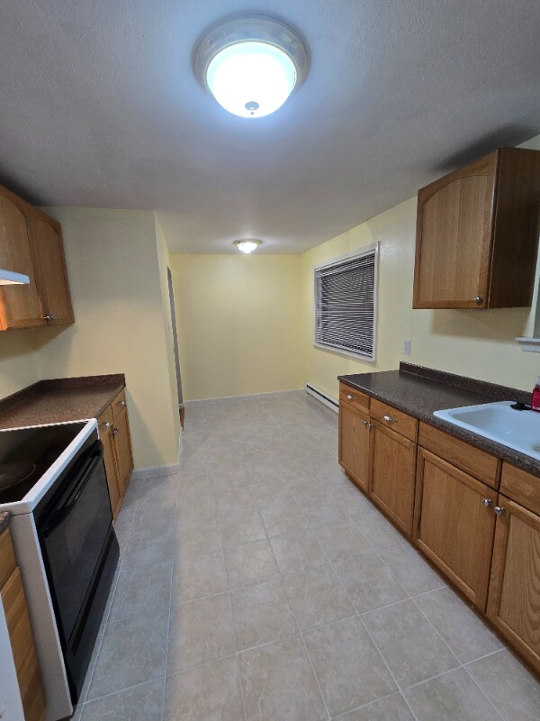 Building Photo - 2739 Locust Ave W