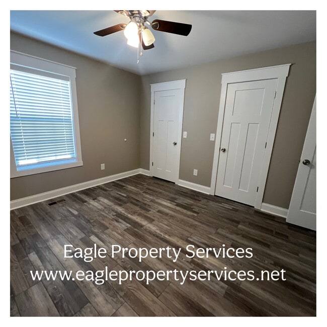 Building Photo - 114 Roslyn Ct