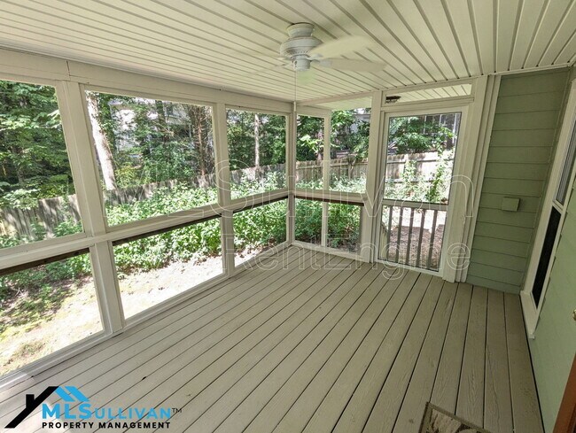 Building Photo - 5408 Ravenswood Pl