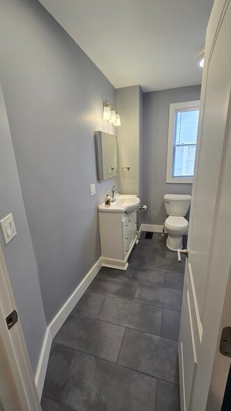 Bathroom - 594 E Sycamore St