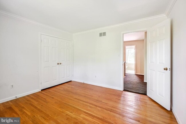 Building Photo - 1210 Suffield Dr