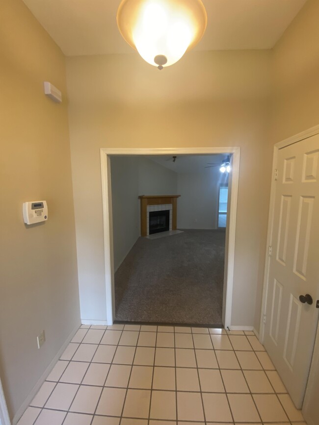Building Photo - 8604 Timberlyn Way