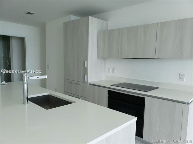 Building Photo - 480 NE 31st St