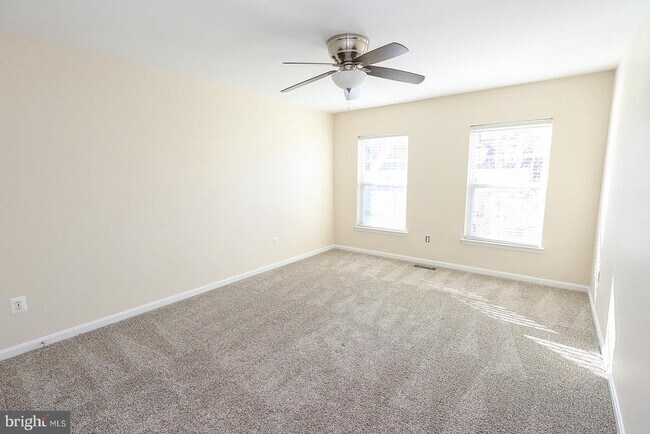 Building Photo - 23305 Hyacinth Ln