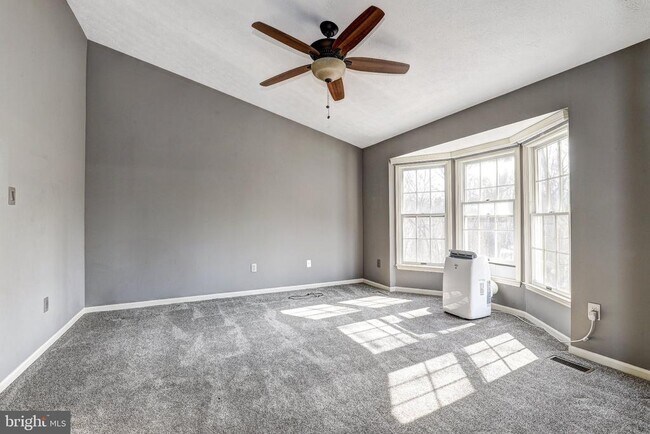 Building Photo - 2733 Quarry Heights Way