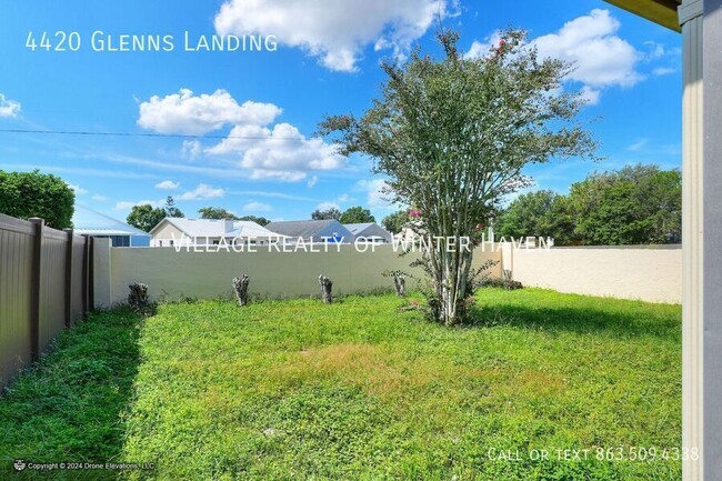 Building Photo - Southeast Winter Haven Home with Community...