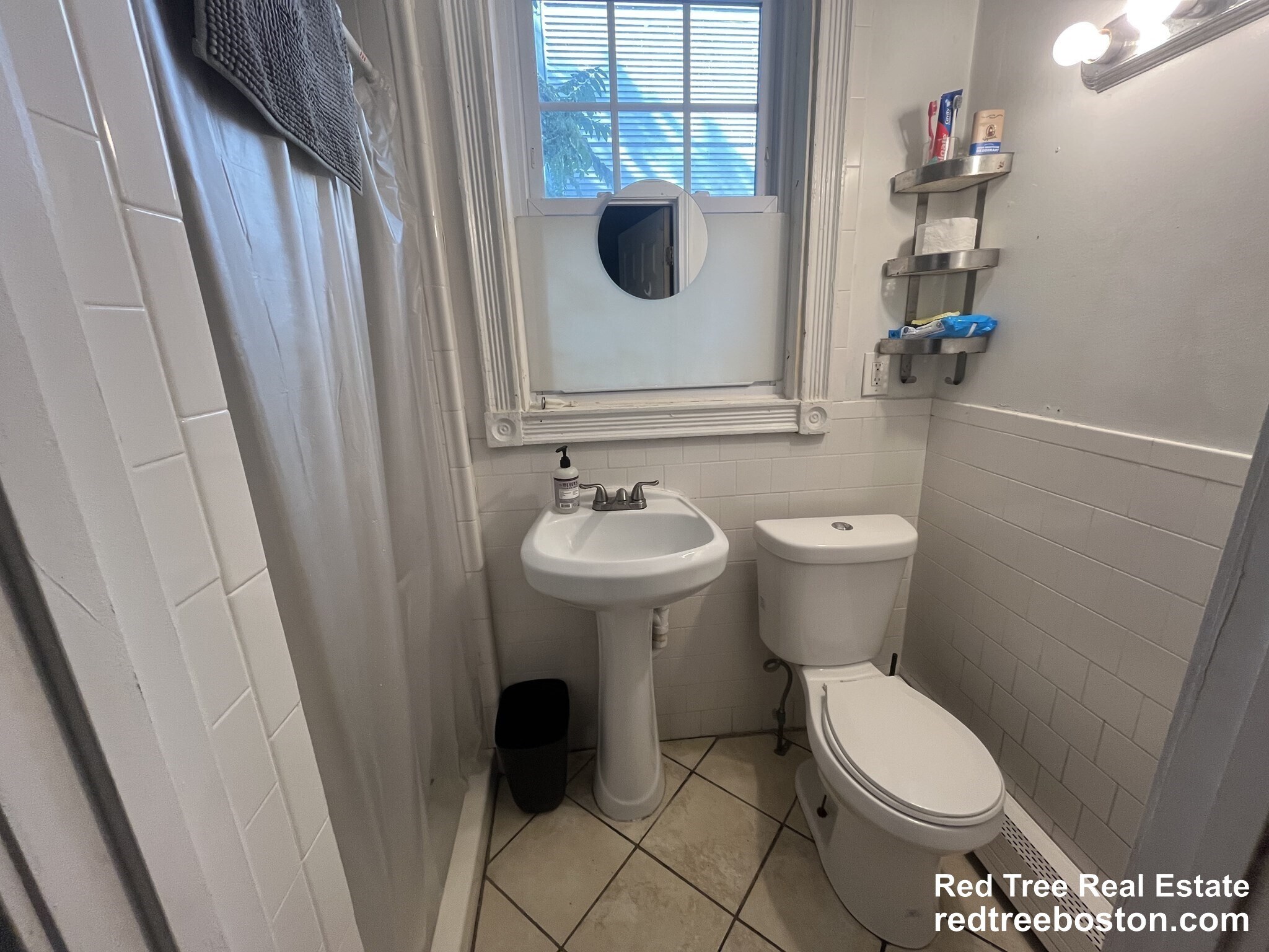 Building Photo - 17 Putnam Ave