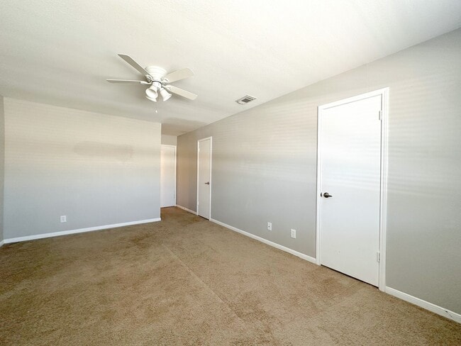 Building Photo - 15314 Gorham Dr