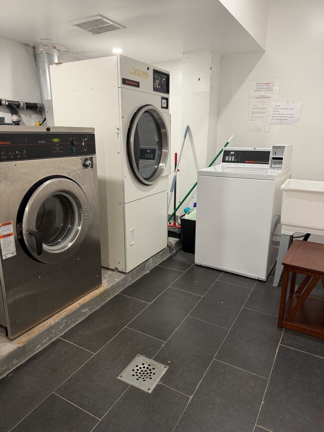 Building Photo - 3641 Johnson Ave