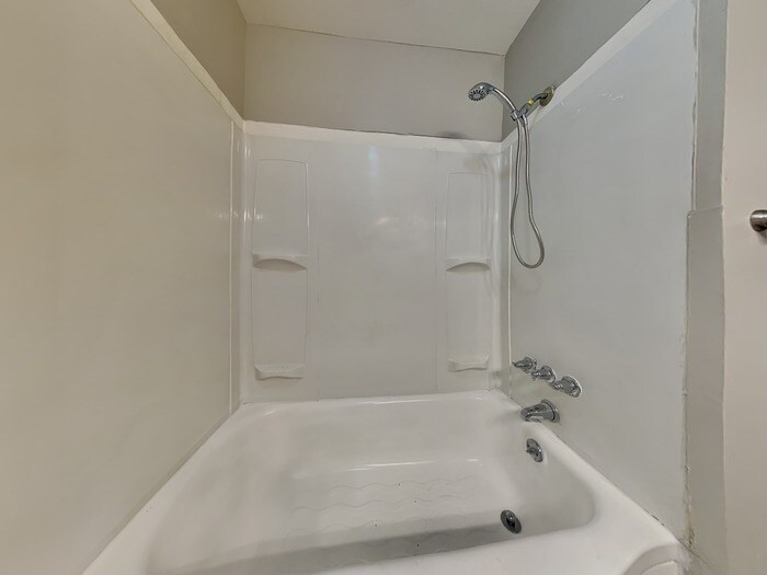 Building Photo - 1103 44th Ave NE