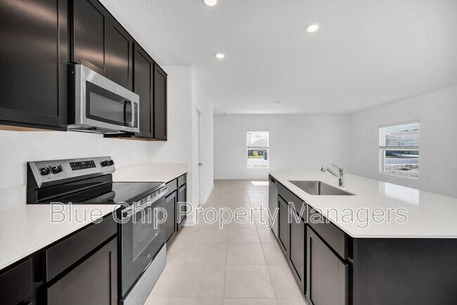 Building Photo - 2209 Aquifer Ln