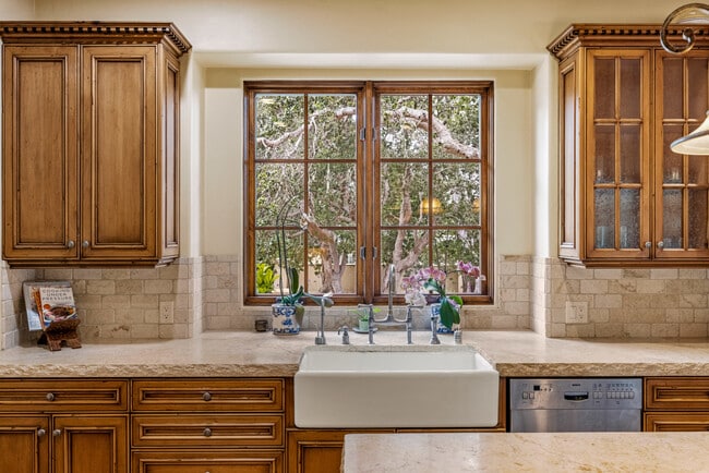 Building Photo - 3317 Taylor Rd